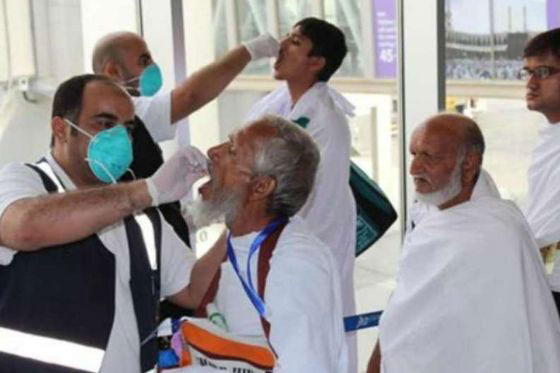 صور انسانية رائعة لـ(خُدام ضيوف الرحمن) في السعودية صورة رقم 15