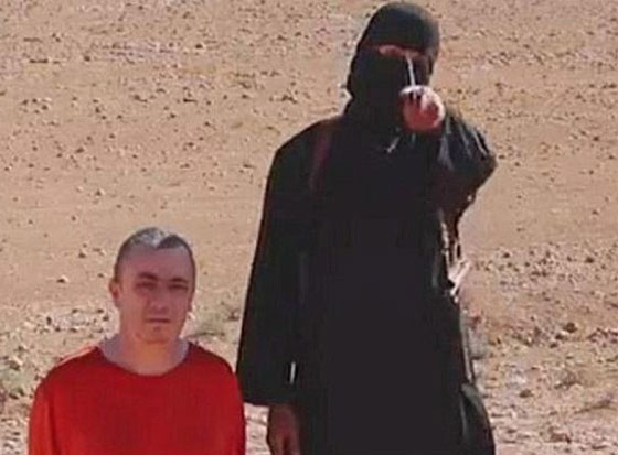 طائرة بريطانية من دون طيار تخترق سماء داعش وتلاحق ذبـّاحها الملثم صورة رقم 2