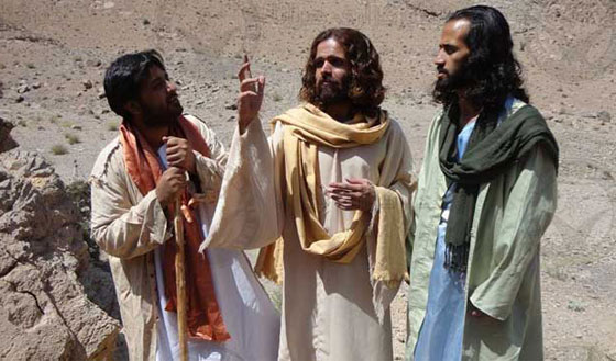 طهران تعتقل منتج فيلم حياة المسيح واثنين من معاونيه لتحولهم الى المسيحية صورة رقم 2