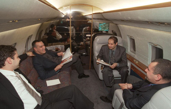 مطاردة جيمسبوندية بين فرنسا وملياردير جزائري مفلس صورة رقم 6