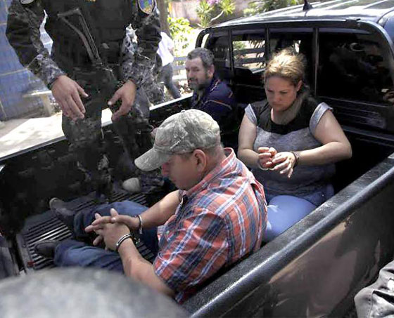 رباعية من الاخوة تشكل أخطر عصابة مخدرات في اميريكا الوسطى!!  صورة رقم 3