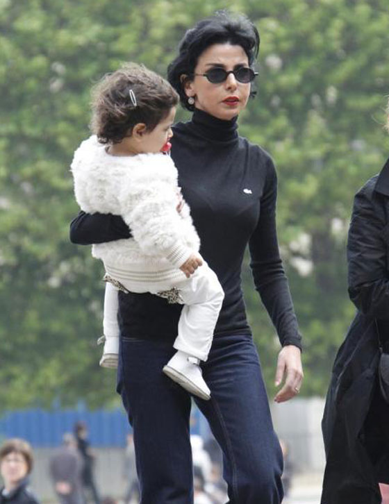 بعد كرٍّ وفرٍّ.. انتهاء قضية ابنة رشيدة داتي في اروقة القضاء الفرنسي صورة رقم 14