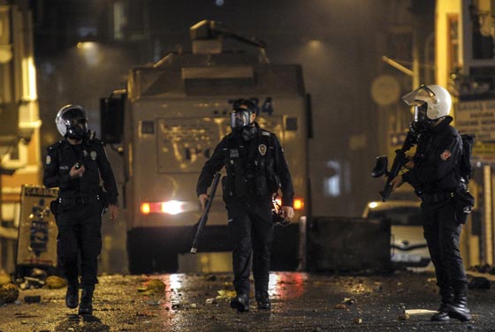 مصرع 19 متظاهرا من ابناء كوباني في مواجهات مع الدواعش صورة رقم 8