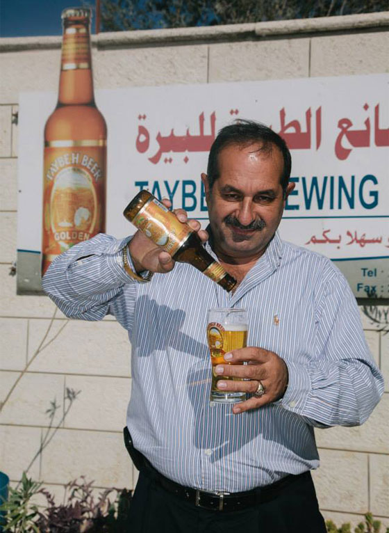 بالصور.. للبيرة طقوس في رام الله تشبه مهرجان البيرة بالمانيا صورة رقم 4