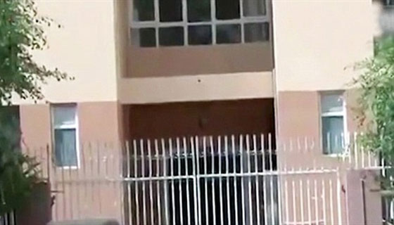 صور.. طالبة جامعية تسللت ليلا للقاء عشيقها فقتلت بسياج مكهرب صورة رقم 2