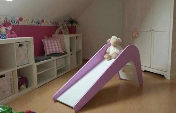 زلاقة طفل مطلية بالذهب تباع في دبي بـ 12500 دولار صورة رقم 5