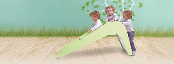 زلاقة طفل مطلية بالذهب تباع في دبي بـ 12500 دولار صورة رقم 4