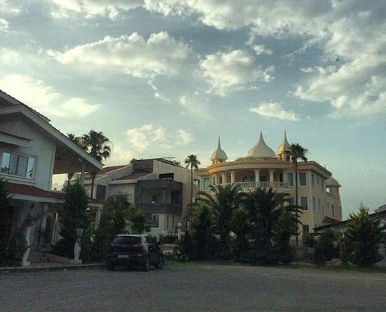 حساب الكتروني لابناء الاثرياء يثير حفيظة الايرانيين صورة رقم 4