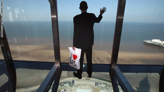 شاهد.. خمس لمسات زجاجية مبهرة تتالق في ربوع العالم صورة رقم 10