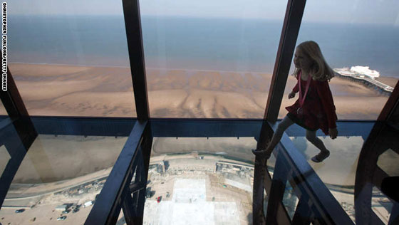 شاهد.. خمس لمسات زجاجية مبهرة تتالق في ربوع العالم صورة رقم 12