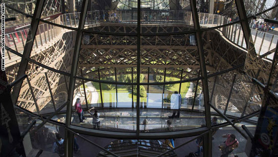 شاهد.. خمس لمسات زجاجية مبهرة تتالق في ربوع العالم صورة رقم 2