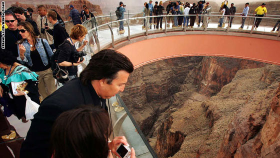 شاهد.. خمس لمسات زجاجية مبهرة تتالق في ربوع العالم صورة رقم 9