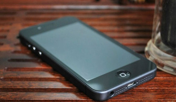 الصين تحتال على العالم وتقلد أجود الماركات ايفون ورولكس وبوما صورة رقم 1