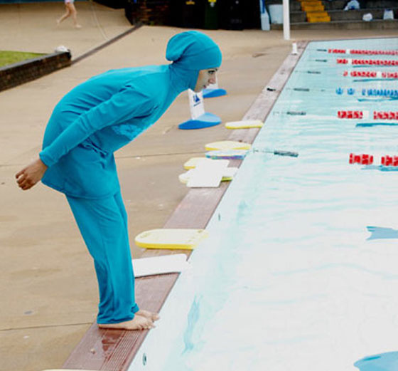   دورة سباحة للنساء فقط لمركز اسلامي تثير الغضب بايطاليا صورة رقم 1