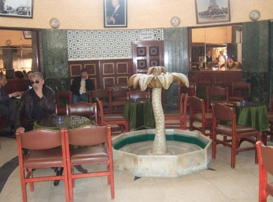 مقهى باريس بطنجا.. وحي للفنانين العالميين وملتقى للجواسيس صورة رقم 3