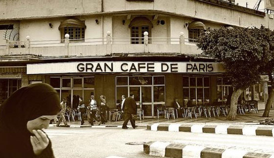 مقهى باريس بطنجا.. وحي للفنانين العالميين وملتقى للجواسيس صورة رقم 1