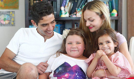 خطأ طبي جعل طفلة يزيد وزنها بكيلوغرام واحد كل اسبوع صورة رقم 2