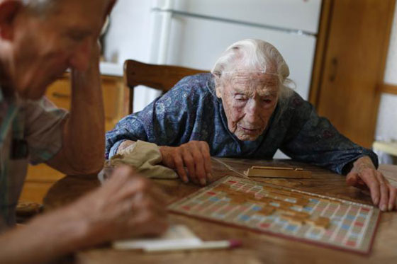 مُعمّرة تصغر عمرها كُرمى لعيني الفيسبوك صورة رقم 8