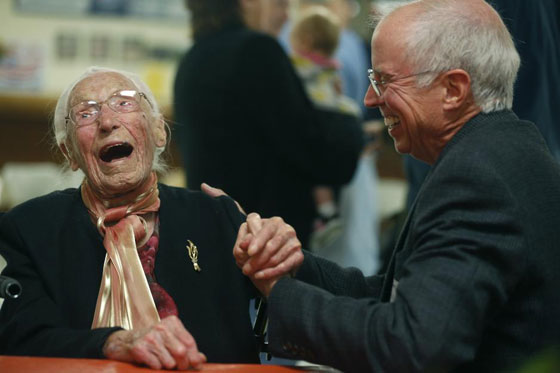 مُعمّرة تصغر عمرها كُرمى لعيني الفيسبوك صورة رقم 7