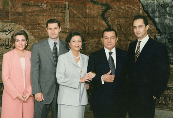 حوار ساخن بين طنطاوي ومبارك في مستشفى المعادي.. هذه هي تفاصيله صورة رقم 3