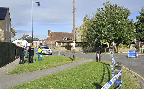 هكذا المسعفون والا بلاش.. انتهاء دوام عملهم دفعهم لالقاء الجثة في القمامة!! صورة رقم 1 هكذا المسعفون والا بلاش.. انتهاء دوام عملهم دفعهم لالقاء الجثة في القمامة!! صورة رقم 1