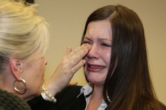 طبيب يقتل زوجته ملكة الجمال بعملية تجميل ليخلو له الجو مع عشيقته!! صورة رقم 5