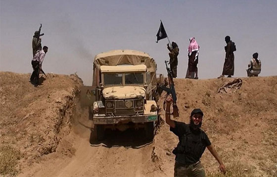 مشيدين بدور حزب الله.. ايرانيون يتهمون امريكيا بمواصلتها لدعم داعش!! صورة رقم 3