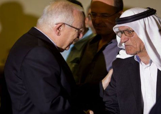 الرئيس الاسرائيلي يشارك بذكرى مجزرة كفرقاسم ويعترف بالذنب صورة رقم 1