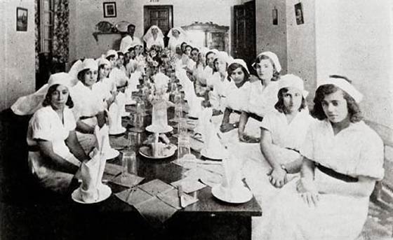 صور رائعة نادرة لنساء عراقيات من ايام الزمن الجميل صورة رقم 5