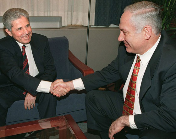 عميل لبناني يعيش في حظيرة باسرائيل: استعملوني وقذفوني للزبالة صورة رقم 1