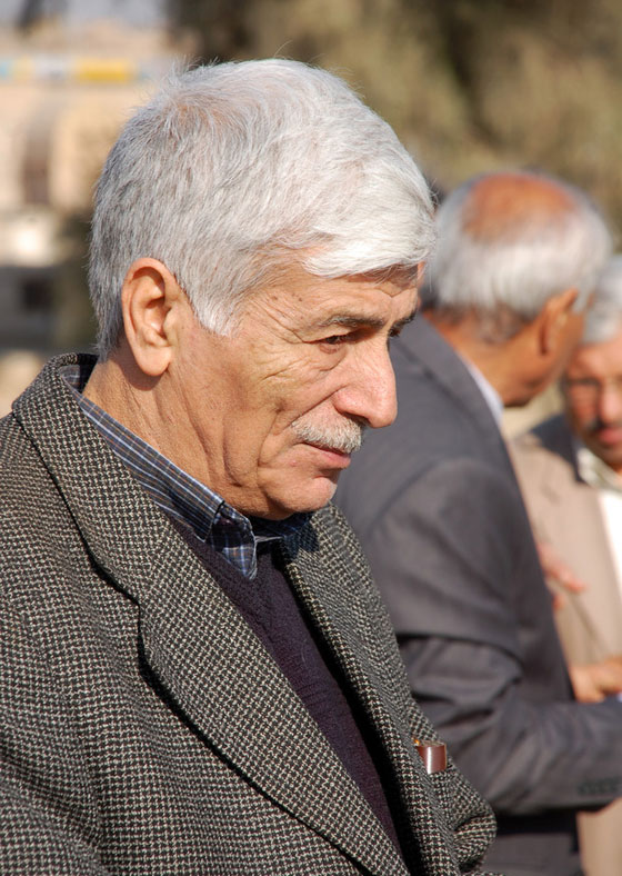 شاعر عراقي يمحو قطر من الوجود..  ويبقي هولندا صورة رقم 4