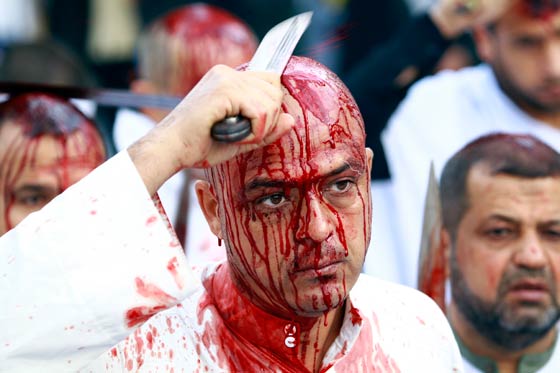 عاشوراء بالصور.. صامه موسى ومحمد وذكرى مقتل الامام الحسين صورة رقم 22