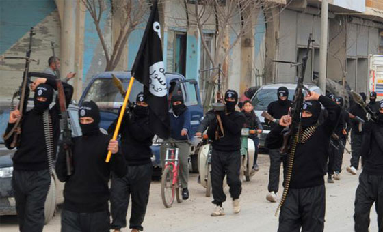 هكذا تتحول المرأة الداعشية من النوع والفراش الى القتل والارهاب صورة رقم 3