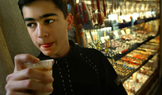 استنشق عطر أجمل مدن العالم في مطار هيثرو البريطاني صورة رقم 1