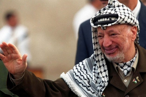 هل اعتنق الرئيس عرفات الديانة المسيحية قبل وفاته؟ صورة رقم 1