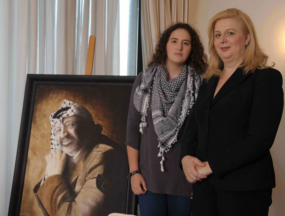 سهى عرفات: اعتنقت الاسلام بعد زواجي من عرفات وأحن الى غزة صورة رقم 3