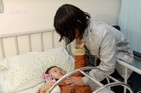 جريمة مقززة.. قطعت قضيب الطفل لانه لعب بهاتفها المحمول!! صورة رقم 2