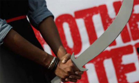 اسلاميون يقتلون مدرّسا لانه عارض ارتداء طالباته النقاب! صورة رقم 3