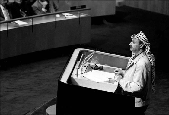 ما قصة الكوسا المحشي الذي كاد يودي بحياة القائد ابو عمّار؟ صورة رقم 4