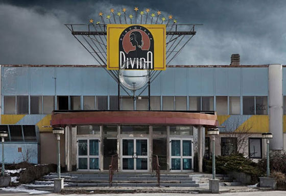 الملاهي الليلية المهجورة في ايطالية تستضيف البعوض والضفادع وغيرها صورة رقم 3