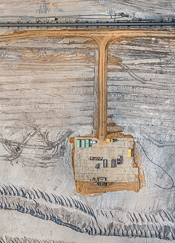 بالصور.. الحياة اليومية ترسم أشكالا هندسية هائلة من الجو صورة رقم 5