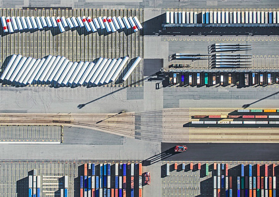 بالصور.. الحياة اليومية ترسم أشكالا هندسية هائلة من الجو صورة رقم 32