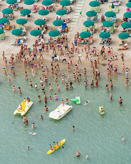 بالصور.. الحياة اليومية ترسم أشكالا هندسية هائلة من الجو صورة رقم 56