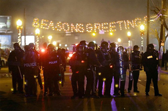 تصريح ناري للشرطي الامريكي قاتل الشاب الاسود صورة رقم 4