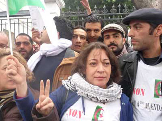 ناشطة سياسية جزائرية تتعرض لحملة تكفيرية.. والسبب مكبرات خطبة الجمعة صورة رقم 3