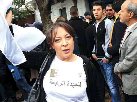 ناشطة سياسية جزائرية تتعرض لحملة تكفيرية.. والسبب مكبرات خطبة الجمعة صورة رقم 4