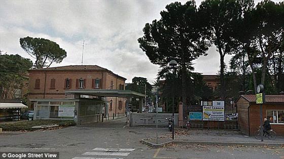 صور جديدة تظهر الممرضة القاتلة تقف على الجثث وتبتسم صورة رقم 4