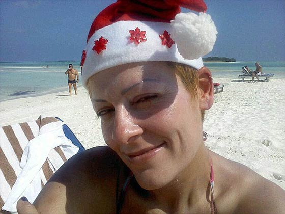 صور جديدة تظهر الممرضة القاتلة تقف على الجثث وتبتسم صورة رقم 3