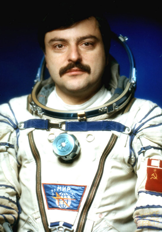 تعرف على اشهر 9 رواد فضاء مسلمين بينهم امرأة! صورة رقم 3 تعرف على اشهر 9 رواد فضاء مسلمين بينهم امرأة! صورة رقم 3