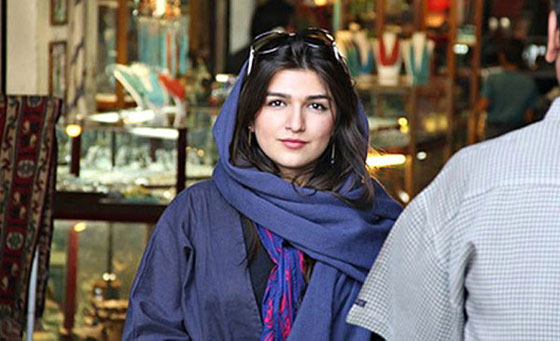 صدق او لا تصدق.. رغبة الشابة بمشاهدة مباراة رياضية في ايران اودت بها للسجن!! صورة رقم 1